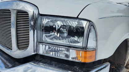 Projector Headlight – 1999–2004 Ford F250 / F350 Super Duty - Heritage Performance